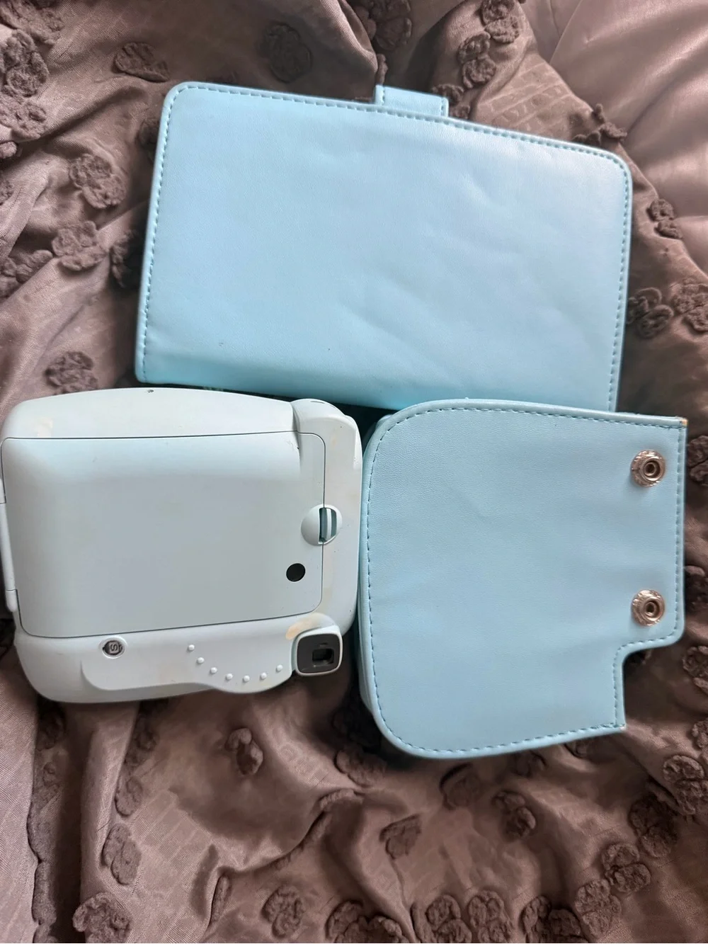Fujifilm Instax Mini 8 Instant Camera in Pale Blue with Matching Case